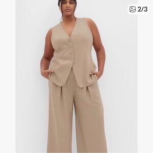 City Chic Beige Sleeveless Button Down Top